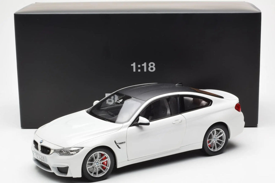 BMW M4 F82 Coupe Frozen Brilliant White Paragon 1/18 – STC Toys BMW M4 F82 Coupe Frozen Brilliant White Paragon 1/18 – STC Toys