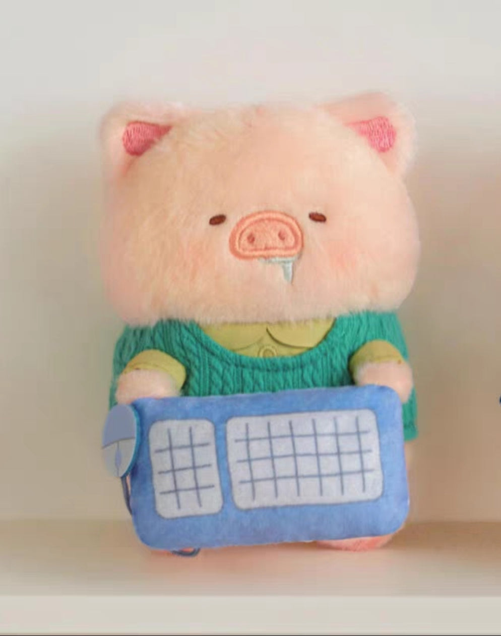 TOYZERO+ LuLu Pig My Work Partner Plush Blind Box Screen Pendant Workstation Ornament罐头猪LuLu猪我的上班伙伴毛绒盲盒屏幕挂件工位摆件