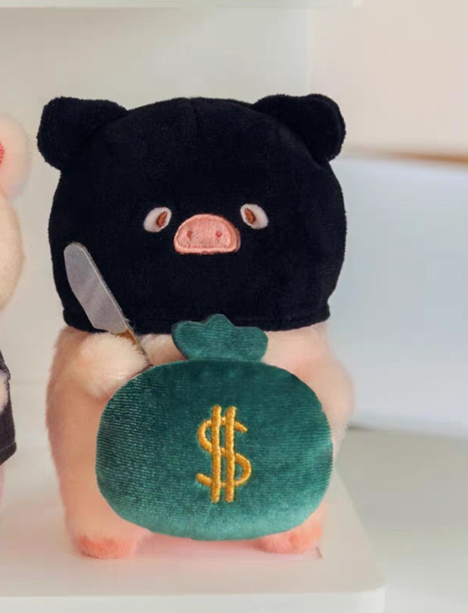 TOYZERO+ LuLu Pig My Work Partner Plush Blind Box Screen Pendant Workstation Ornament罐头猪LuLu猪我的上班伙伴毛绒盲盒屏幕挂件工位摆件