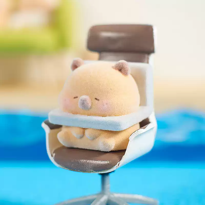 Cute and Adorable Capybara Series Plush Blind Box 可爱萌态卡皮巴拉系列植绒萌粒盲袋盲盒桌面车载中控潮玩手办摆件