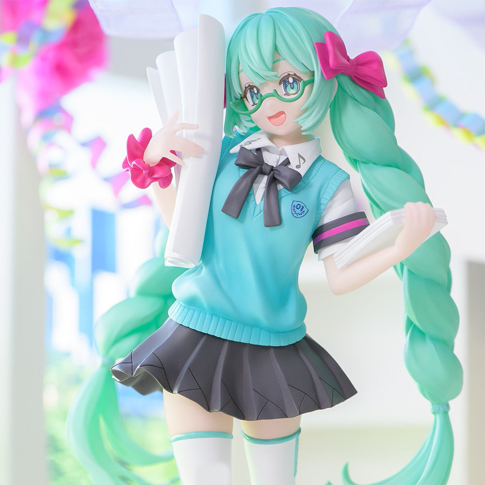 SEGA Hatsune Miku 16th Anniversary Figure (Height: 18cm).