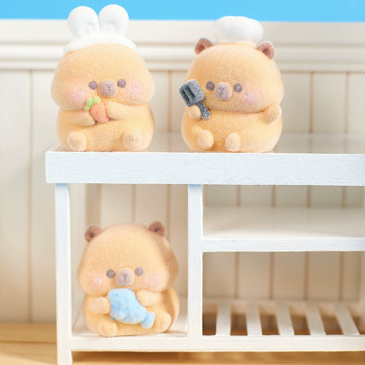 Cute and Adorable Capybara Series Plush Blind Box 可爱萌态卡皮巴拉系列植绒萌粒盲袋盲盒桌面车载中控潮玩手办摆件