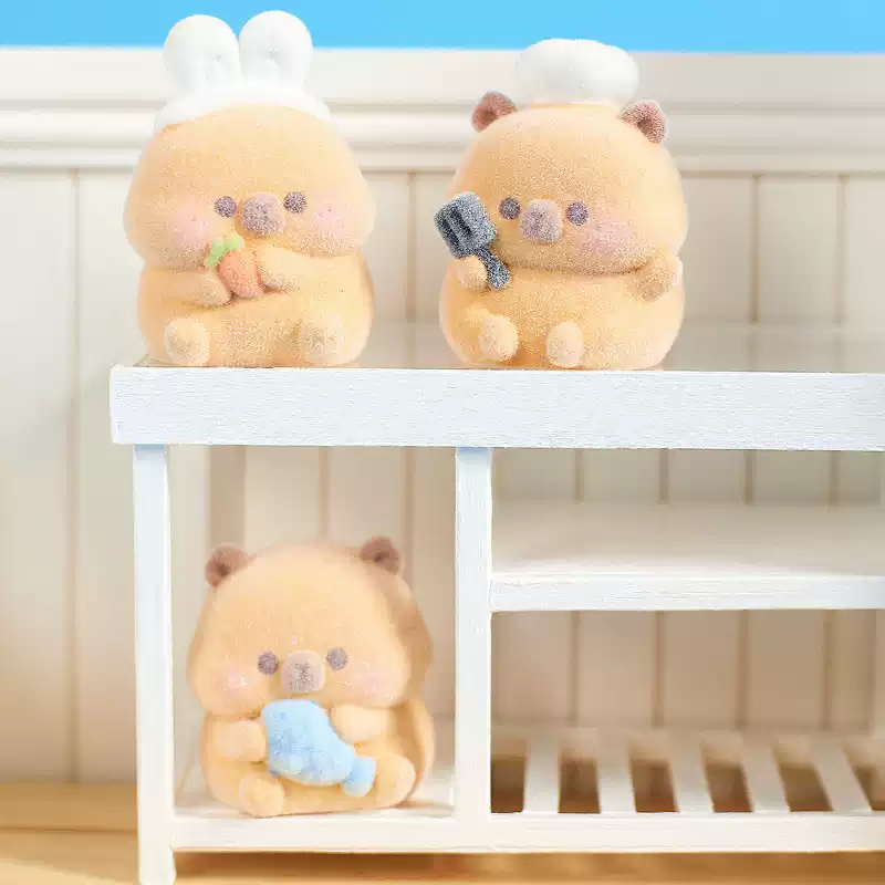 Cute and Adorable Capybara Series Plush Blind Box 可爱萌态卡皮巴拉系列植绒萌粒盲袋盲盒桌面车载中控潮玩手办摆件