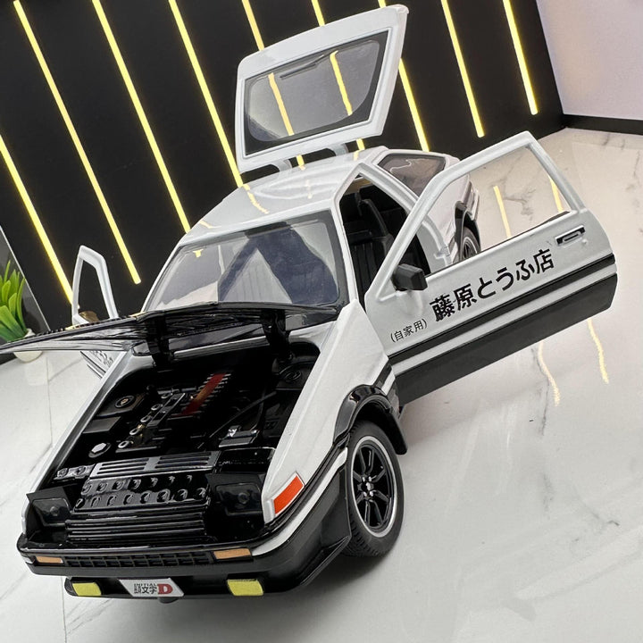 Welly 1:24 Initial D Toyota AE86 Diecast Model with Sound, Light (Classic Edition)