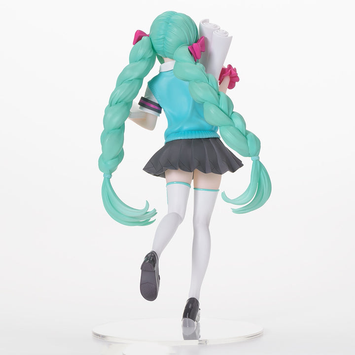 SEGA Hatsune Miku 16th Anniversary Figure (Height: 18cm).