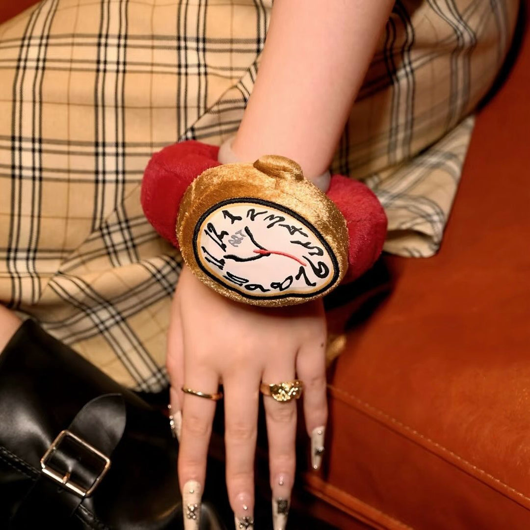 Original Pop Sunday Relax Watch Series Blind Box Plush Stuffed Doll Collectible 手表盲盒毛绒手表挂件创意摆件生日礼物