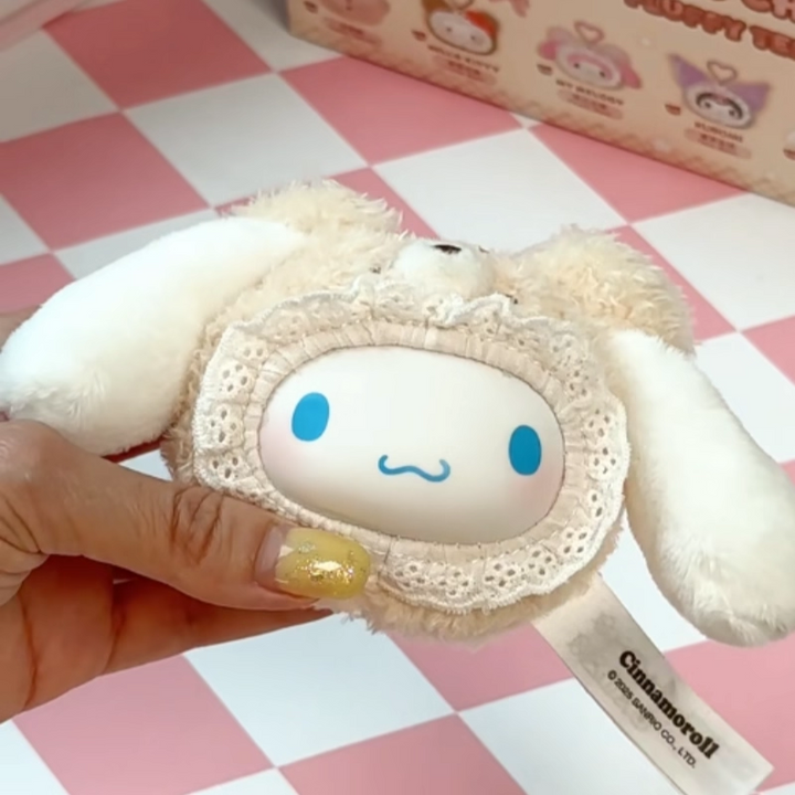 Original TOPTOY Sanrio Characters Fluffy Teddy Bear Series Blind Box 三丽鸥家族绒绒小熊系列搪胶毛绒挂件酷洛米美乐蒂盲盒礼物
