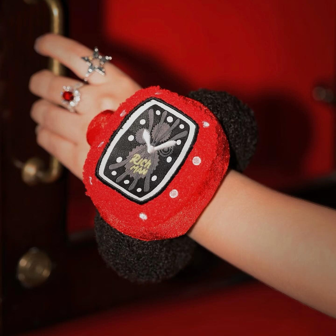 Original Pop Sunday Relax Watch Series Blind Box Plush Stuffed Doll Collectible 手表盲盒毛绒手表挂件创意摆件生日礼物