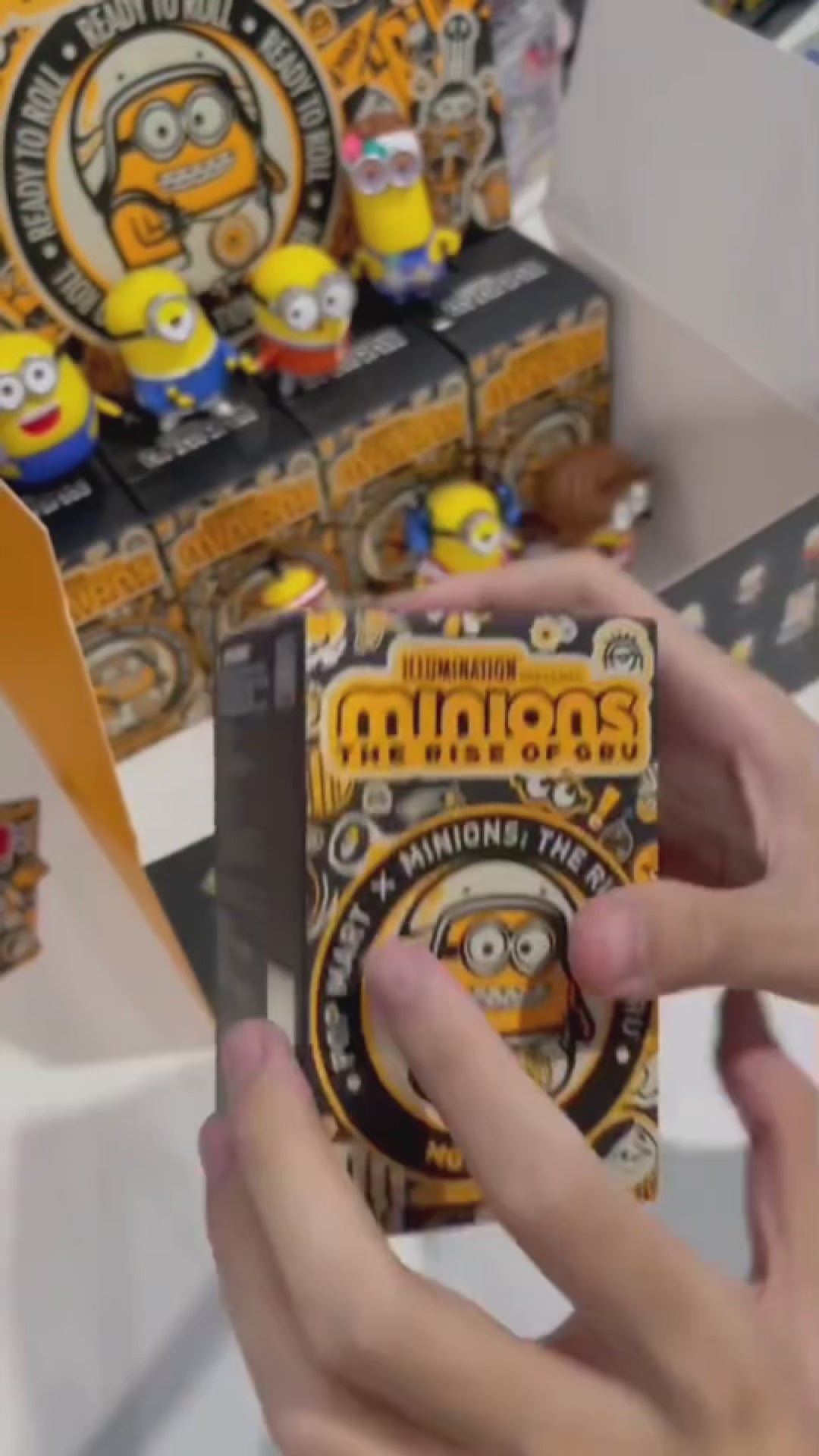 Original POPMART Minions The Rise of Gru Series Blind Box 泡泡玛特小黄人大眼萌2系列确认款盲盒